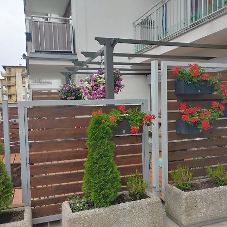 Swinoujscie Platan Patio 6 - Berry Apartments Ngoại thất bức ảnh