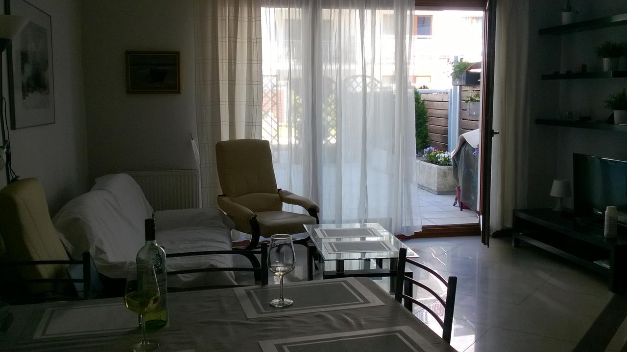 Swinoujscie Platan Patio 6 - Berry Apartments Ngoại thất bức ảnh